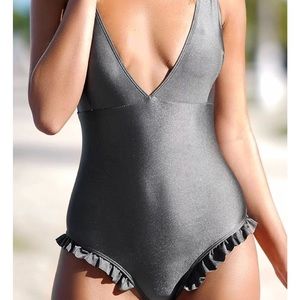 Women’s one piece swimsuit by Cupshe